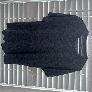 Lululemon t-shirt